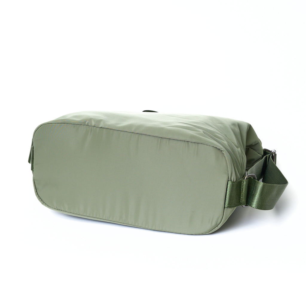 【E296】ナイロンショルダーBAG 001